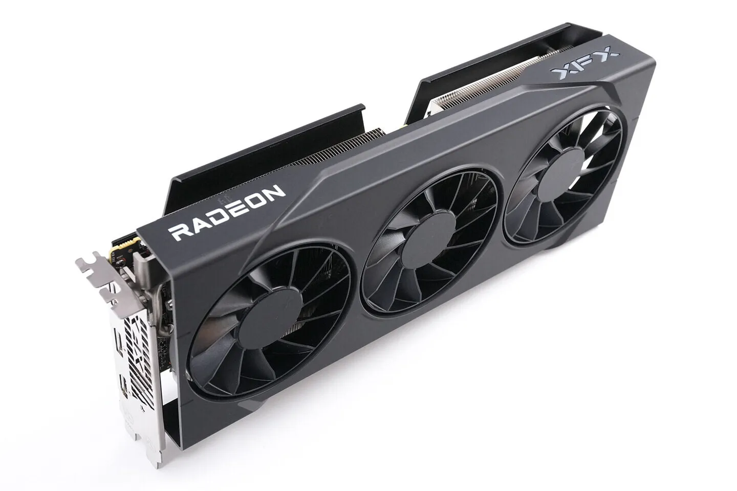 Doi Tac Aib Cua Amd Chuan Bi Tang Gia Gpu Them 10 Tap Trung Vao Cac Phien Ban 8Gb