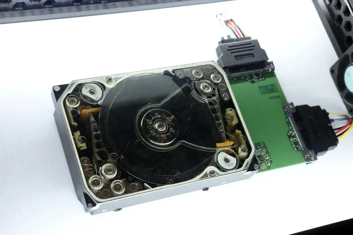Western Digital Thiet Ke O Cung Hdd Bang Thong Cao Giup Tang Toc Do Io Len Gap Bon Lan 1